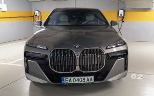 Противоречивото BMW i7, което се доближава до Rolls-Royce