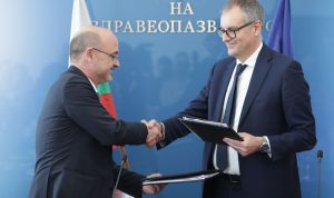Разгеле! Подписаха договора за медицинските хеликоптери