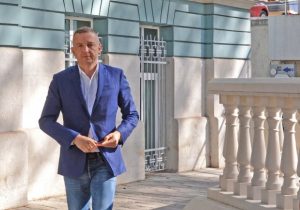 Портних уволни главния си архитект с дисциплинарка