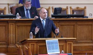 ФАЦ: Ще се иска ли импийчмънт на Радев
