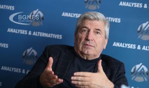 Илиян Василев: Ако не мине бюджетът, кабинетът пада и Борисов отива в списъка