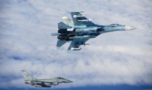 Американски бомбардировачи над Балтийско море! Русия вдигна Су-27