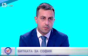 Възраждане се прехласна по комунистката Григорова, изглеждала като кандидат срещу сглобката…