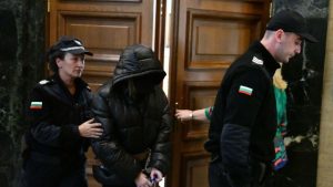 Виолета Донева завещала имоти за милион на внучката си Ивет три месеца преди да бъде убита от нея
