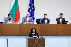 А ако Радев не хареса служебните министри – капанът щраква?