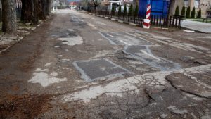 Възлагат проектиране на път в Георги Дамяново, в Чипровци остава за 2025 г.