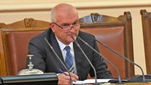 Димитър Главчев-новият ,,независим“ премиер, член на ГЕРБ от самото създаване през 2006 г.!