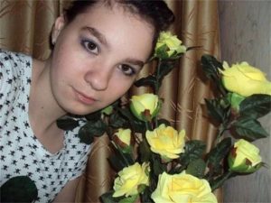 Варна в шок от жестоко убийство! Петър се промъкна в стаята на Женя и я кла 3 часа с нож и химикалка СНИМКИ