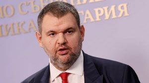 Пеевски: Имаме коалиция на пудела. Пачките купиха всичко днес. Мръсна престъпна сглобка!