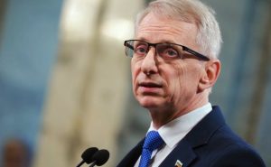 За да няма сърдити за един плакат, Денков кани Борисов на тв дебат