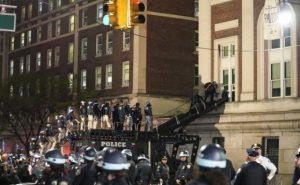 Нюйоркската полиция влезе в Колумбийския университет