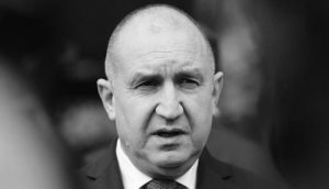 Радев пак показа чий според него е Крим. Зове срещу помощта за Украйна