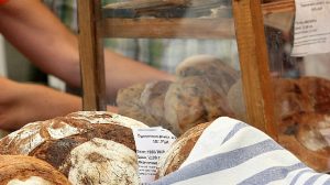 Търговци искат вето върху регулацията на цената на хляба