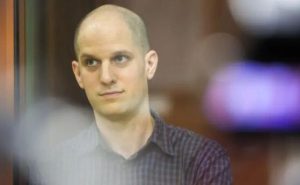Bloomberg: Русия разменя журналиста Гершкович и бившия морски пехотинец Пол Уилън
