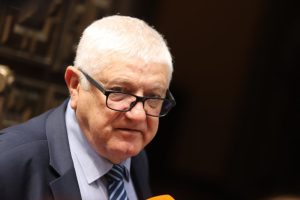 Лъсна червеното двуличие! > Един глас не стигал Петър Кънев да стане шеф на НС, но Борисов се уплашил да не се разцепи ГЕРБ