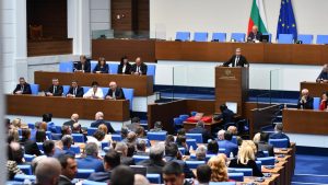Проблясъци, но къде ги вижда Първан Симеонов, никой не знае…? > Има поводи и наченки на оптимизъм за съставянето на кабинет