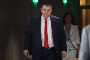 Партии от АЛДЕ приветстват санитарния кордон около Пеевски