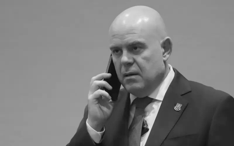 Бизнесмен: Иван Гешев внася бачкатори от Азия