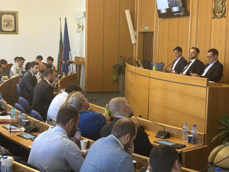 Превратът в София успя. СОС смени шефовете на 6 общински дружества (обновена)