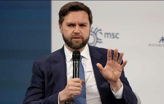 Джей Ди Ванс в Мюнхен разби ЕС: Ако вашето демократично общество може да бъде бутнато с реклама за 200 000 долара в социалните мрежи, замислете се!