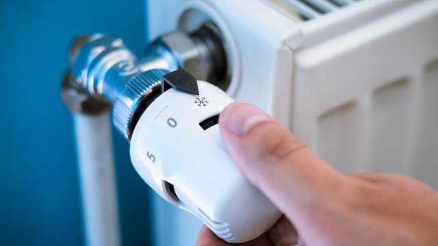 Неяснота с част от сметките за парно след окончателната отмяна на формулата за сградната инсталация