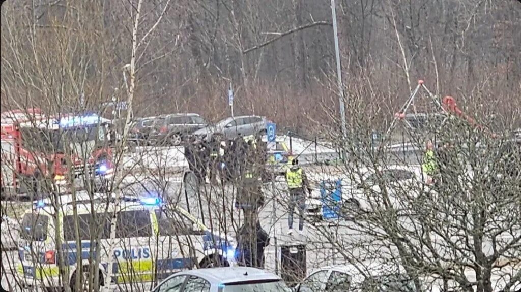 Около 10 души са загинали при стрелбата във вечерно училище в Швеция, съобщи полицията (ВИДЕО И СНИМКИ)