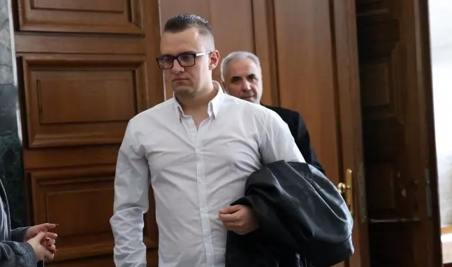 Помните ли „НАПлийкс“? Бойков влезе в съда