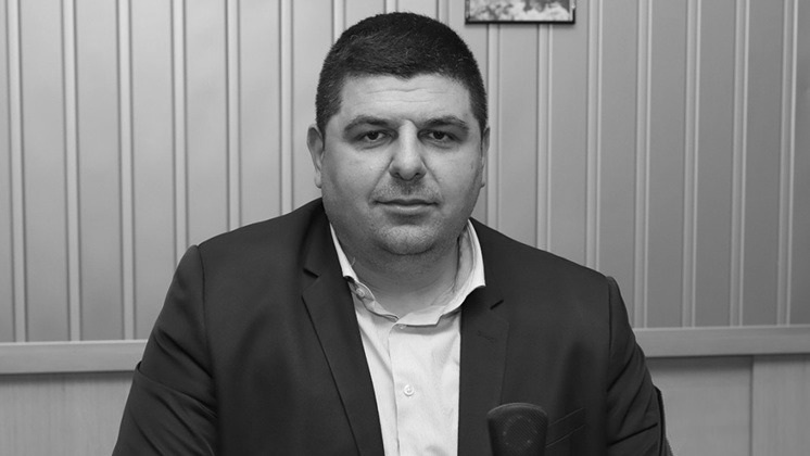 Потрес в Narod.bg: Ивайло Мирчев гласи шефката, приела незаконно децата му в забавачка, с пост в регулаторите (ЧАСТ 4)