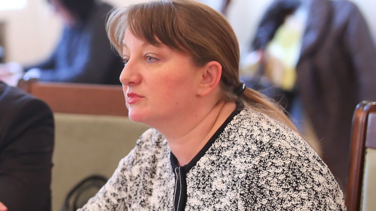 Сачева направи на пух и прах Лена, каза и за Асен Василев