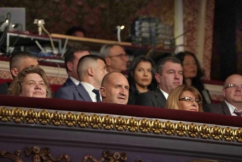 Милица Гладнишка изби рибата на „Икар“ -ите, ЗАХАПА Радев и Киселова