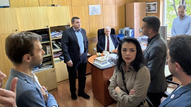Един глас не стигна на СОС да катурне борда на „Метрополитен“