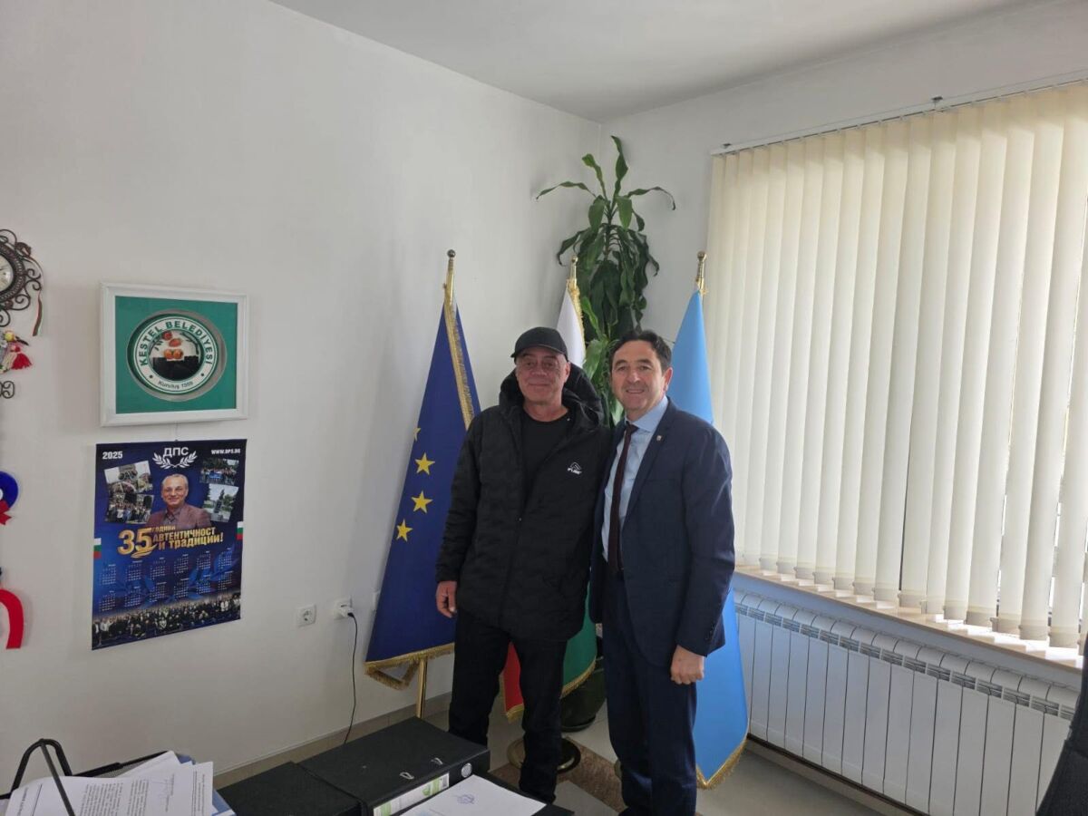 Пеевски и машата му Ерол Мюмюн лъжат като дърти членове на “Евророма”, че взимат кадри от автентичното ДПС на Доган!