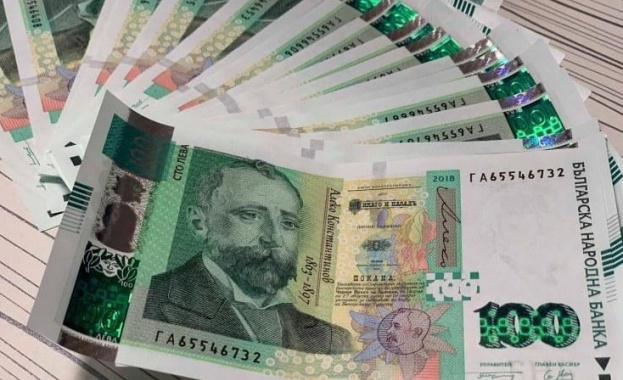 Българите кътат над 30 млрд. лв. в брой, банките ги искат