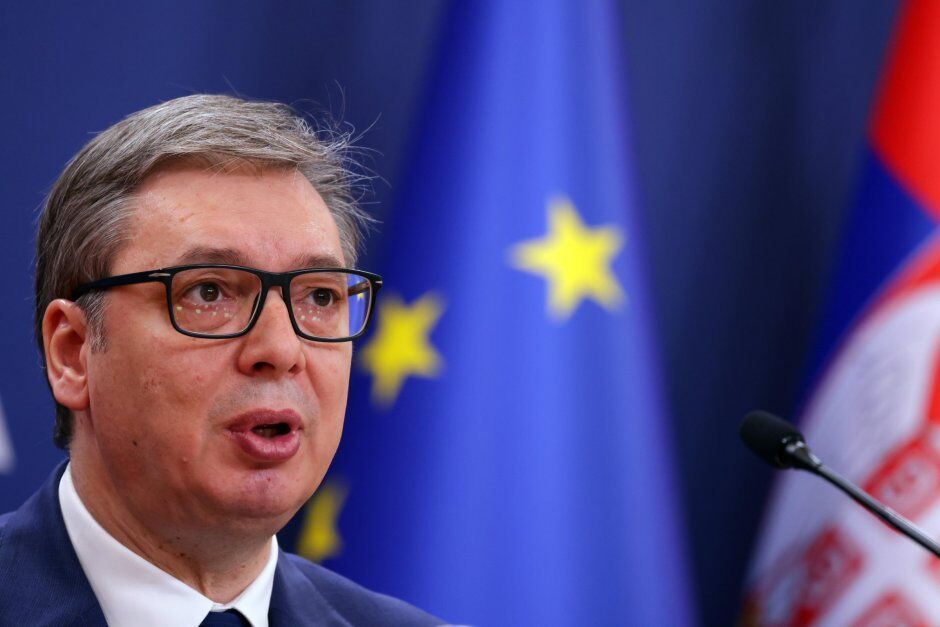 Литва и Латвия са забранили прелитането на самолета на президента на Сърбия до Москва, пише сръбското издание „Новости“