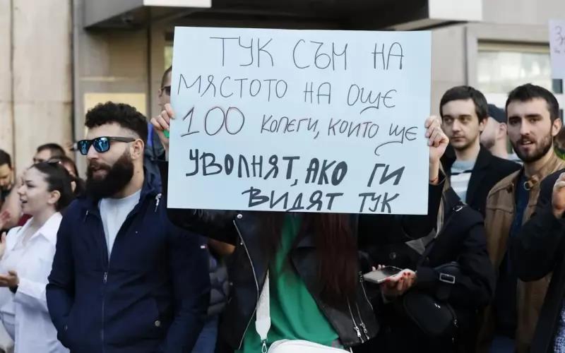 Млади лекари и медицински сестри излязоха на протест в шест града