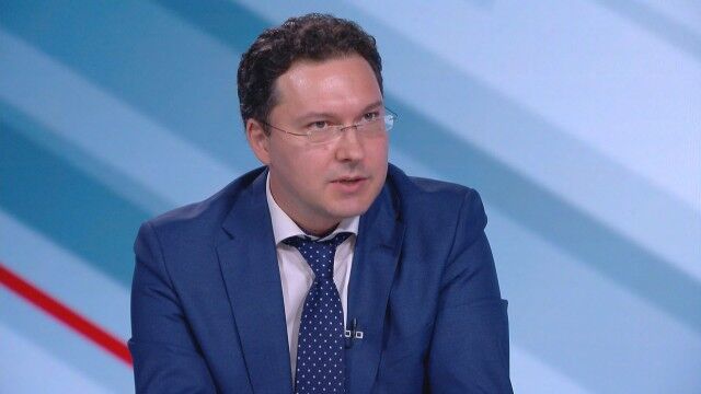 Оставката на директора на МВР – Хасково е подадена и приета, каза в Шумен министърът на вътрешните работи Даниел Митов