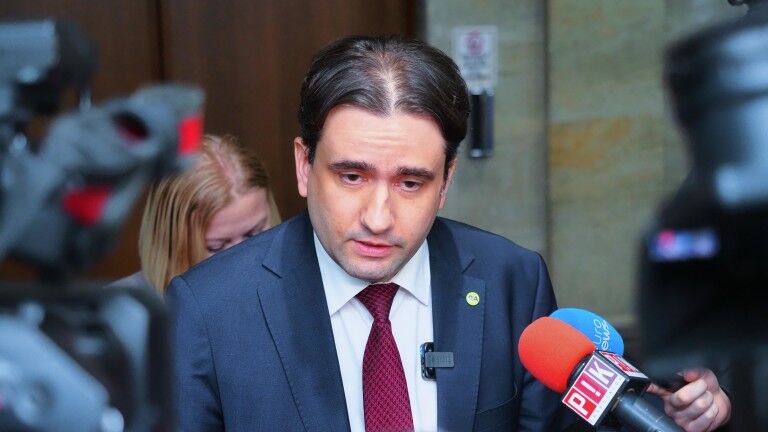 Отворено писмо към “демократичната общност”: Покажете, че сте елит и си вярвате и приемете Референдума за еврото на Радев!