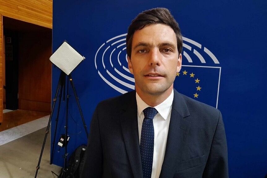 Страшен резил в Politico: Никола Минчев от ПП е разследван за корупция в скандала с Huawei! Белгия иска имунитета му!