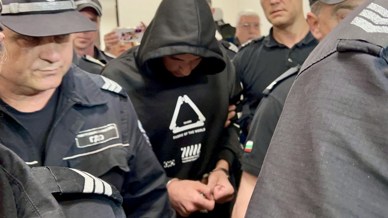 Съдът остави в ареста обвинения за убийството на 18-годишната Магдалена в Хасково