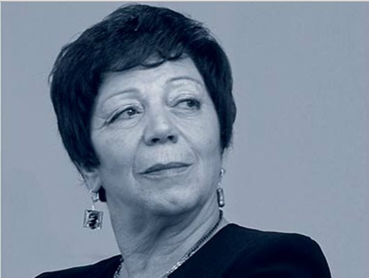 Божана Апостолова става милионерка от църковни календарчета