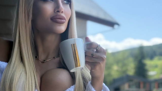 Джулиана Гани грабна парцала