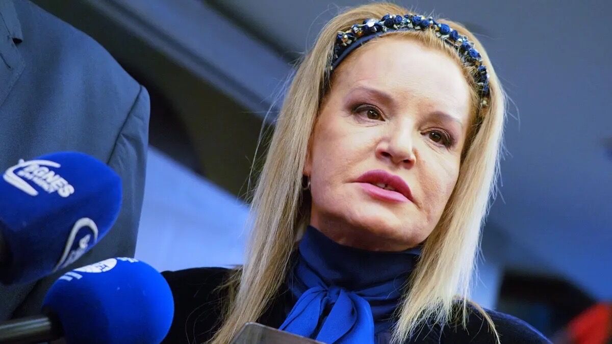 Край! МОК спря плащанията към Стефка Костадинова и на “БОК – Ново начало” и я остави на издръжката на Пеевски!