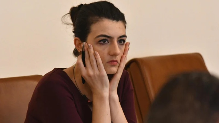 Нов съдия взе делото срещу Лена Бориславова