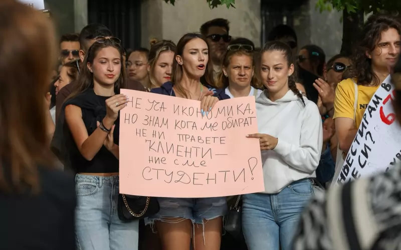 Български парадокс – студенти няма, но таксите се вдигат
