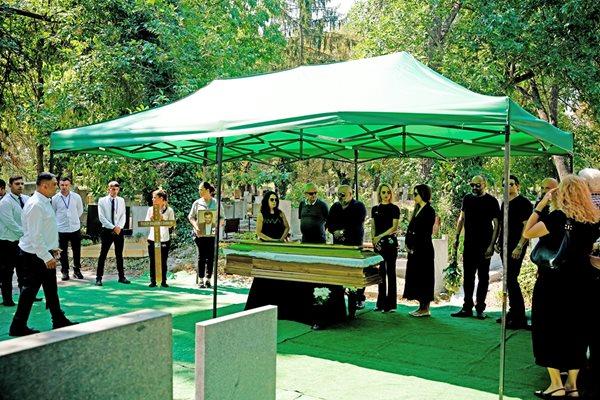 Вдовицата на Фатик изпрати Тодор Славков (Снимки)