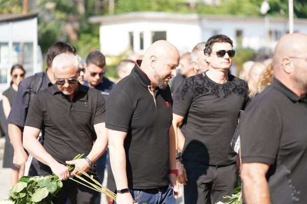 Ексклузивно в razkritia.com: In Memoriam! Простихме се с Тодор Славков – една легенда между две епохи