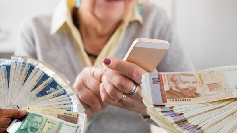 Партийна калинка даде 178 000 лева на ало измамници, обещали й $2,5 милиона
