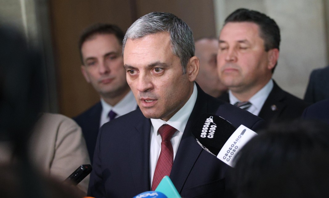 Потъване: Марио Рангелов заряза Доган