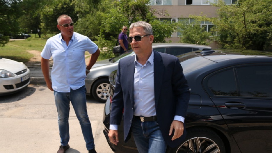 Сляпата Темида: Иконом спаси Пламен Бобоков от присъда