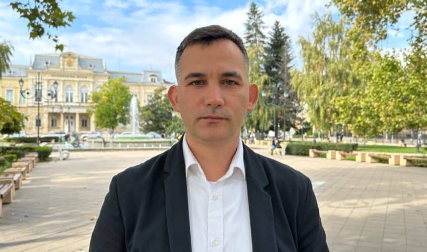 ДБ простотия: Депутат иска децата в Русе да учат румънски